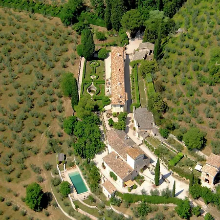 Scenic Stay In Spoleto 度假居 *